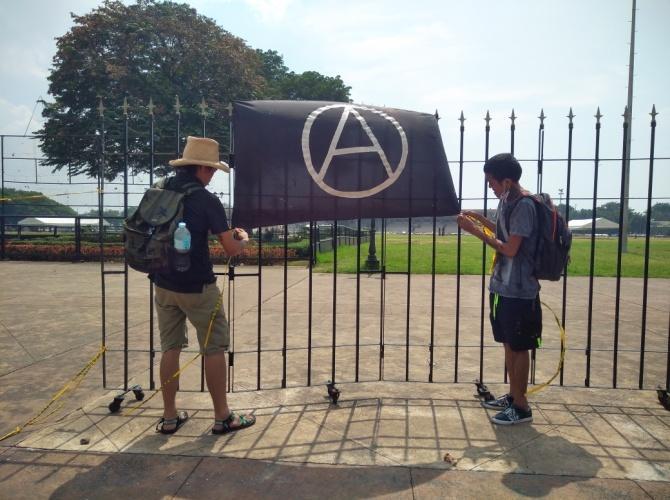 t-a-taks-a-barbin-ang-food-not-bombs-sa-kapuluan-t-8.jpg